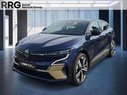 Nachtblau, dach black pearls Gebraucht 2023 Renault Mégane Iconic Limousine | 28.990 € (Guter Preis)
