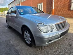 Grau Gebraucht 2001 Mercedes C220 Elegance Limousine | 3.400 € (Fairer Preis)