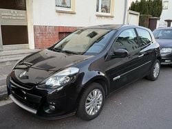 Schwarz Gebraucht 2009 Renault Clio II Kleinwagen | 2.850 € (Etwas zu teuer)