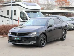 Karbonschwarz Gebraucht 2024 Opel Astra Enjoy Limousine | 20.980 € (Guter Preis)