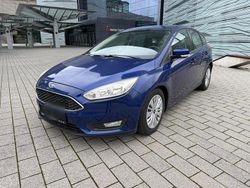 Blau Gebraucht 2015 Ford Focus Limousine | 8.600 € (Guter Preis)