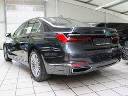 Grau Gebraucht 2021 BMW 730 Comfort Edition Limousine | 47.500 € (Guter Preis)
