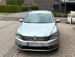 Silber Gebraucht 2013 VW Passat Comfortline Limousine | 6.950 €