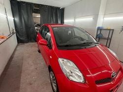 Rot Gebraucht 2011 Toyota Yaris Limousine | 3.350 € (Fairer Preis)