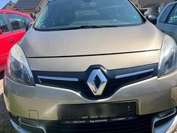 Braun Gebraucht 2014 Renault Scénic III Van / Kleinbus | 5.499 € (Fairer Preis)
