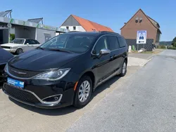 Schwarz Gebraucht 2017 Chrysler Pacifica SUV | 18.990 € (Fairer Preis)