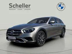 Grau Gebraucht 2023 Mercedes E220 Limousine | 44.900 € (Fairer Preis)