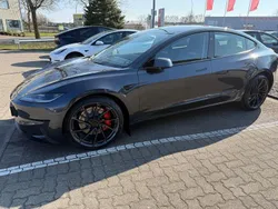 Grau Gebraucht 2025 Tesla Model 3 Limousine | 55.000 €