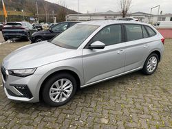 Brilliantsilber metallic Gebraucht 2024 Skoda Scala Selection Kleinwagen | 25.980 € (Teuer)