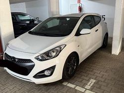 Weiß Gebraucht 2013 Hyundai i30 Limousine | 5.500 € (Fairer Preis)
