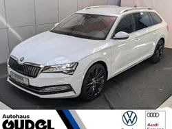 Bila moon/moon white Gebraucht 2022 Skoda Superb LAURIN & KLEMENT Kombi | 26.840 € (Fairer Preis)