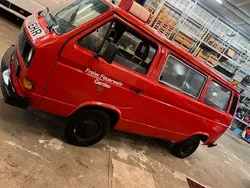 Rot Gebraucht 1984 VW T3 Van | 5.200 €