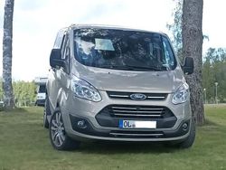 Gold Gebraucht 2017 Ford Tourneo Van / Kleinbus | 29.500 € (Teuer)