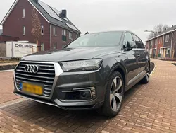 Grau Gebraucht 2016 Audi Q7 S-Line SUV | 26.950 €
