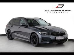Grau Gebraucht 2021 BMW 320 Sport Line Kombi | 30.950 € (Teuer)