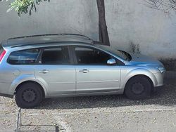 Silber Gebraucht 2005 Ford Focus Kombi | 2.000 € (Fairer Preis)