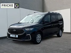 Schwarz Gebraucht 2023 Ford Tourneo Titanium Van / Kleinbus | 43.990 € (Teuer)