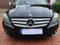 Schwarz Gebraucht 2013 Mercedes B180 Van / Kleinbus | 4.850 €