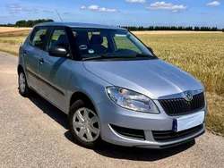 Blau Gebraucht 2010 Skoda Fabia Limousine | 5.500 € (Etwas zu teuer)
