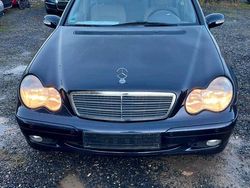 Blau Gebraucht 2003 Mercedes C180 Limousine | 3.987 € (Fairer Preis)