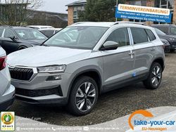 Blackmagic perleffekt Neu 2025 Skoda Karoq Selection SUV | 36.480 € (Guter Preis)