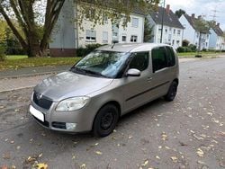 Beige Gebraucht 2006 Skoda Roomster Comfort Van / Kleinbus | 999 €