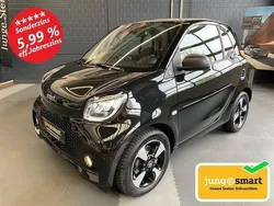 Schwarz Gebraucht 2023 Smart ForTwo Electric Drive Exclusive Kleinwagen | 15.680 € (Guter Preis)