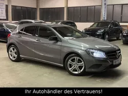 Grau Gebraucht 2013 Mercedes A200 Night Limousine | 14.249 € (Etwas zu teuer)