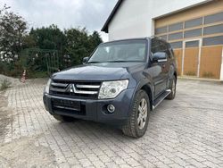 Grau Gebraucht 2007 Mitsubishi Pajero Intense SUV | 5.490 € (Superpreis)