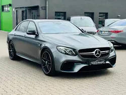 Grau Gebraucht 2018 Mercedes E63S AMG AMG Limousine | 49.880 € (Fairer Preis)