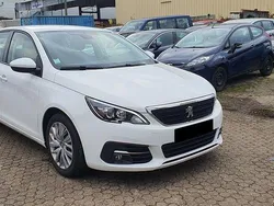 Weiß Gebraucht 2020 Peugeot 308 Limousine | 7.900 € (Guter Preis)