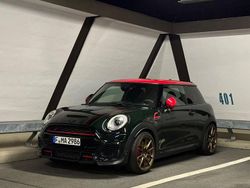 Grün Gebraucht 2017 Mini John Cooper Works Kleinwagen | 20.990 € (Etwas zu teuer)