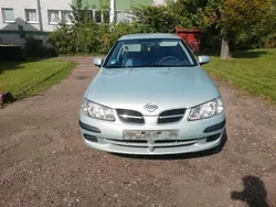Grün Gebraucht 2001 Nissan Almera Kleinwagen | 1.200 € (Fairer Preis)