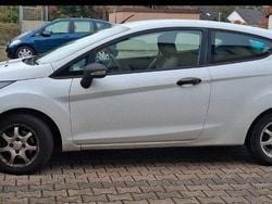 Weiß Gebraucht 2012 Ford Fiesta Champions Edition Limousine | 3.150 € (Guter Preis)