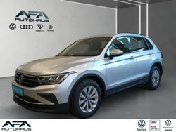 Silber Gebraucht 2024 VW Tiguan Life SUV | 30.888 € (Superpreis)