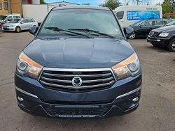 Grau Gebraucht 2013 Ssangyong (KGM) Rodius Sapphire Limousine | 2.999 €