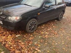 Schwarz Gebraucht 2003 Nissan Almera Kleinwagen | 650 €