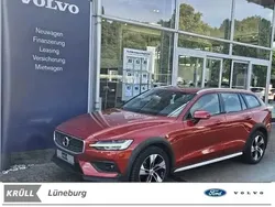Rot Gebraucht 2021 Volvo V60 CC Pro Kombi | 34.907 € (Guter Preis)