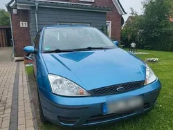 Blau Gebraucht 2003 Ford Focus Limousine | 1.950 € (Etwas zu teuer)