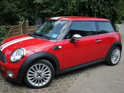 Rot Gebraucht 2009 Mini ONE Kleinwagen | 2.900 € (Fairer Preis)