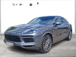 Grau Gebraucht 2021 Porsche Cayenne SUV | 71.910 € (Fairer Preis)