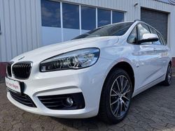 Weiß Gebraucht 2018 BMW 220 Sport Line Van / Kleinbus | 16.680 € (Fairer Preis)