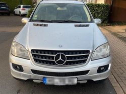 Silber Gebraucht 2007 Mercedes ML420 SUV | 5.250 € (Etwas zu teuer)