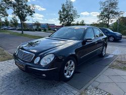 Schwarz Gebraucht 2005 Mercedes E200 Limousine | 3.900 € (Fairer Preis)