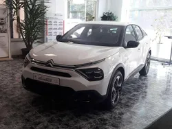 Weiß Gebraucht 2021 Citroën C4 Feel Limousine | 15.500 € (Fairer Preis)