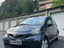 Grau Gebraucht 2008 Toyota Aygo Kleinwagen | 2.800 € (Fairer Preis)