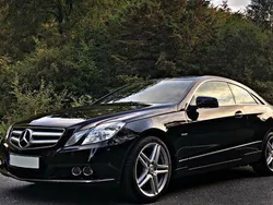 Schwarz Gebraucht 2011 Mercedes E200 Avantgarde Coupé | 10.850 € (Guter Preis)