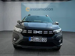 Grau Gebraucht 2023 Dacia Sandero Stepway Kleinwagen | 17.499 € (Fairer Preis)