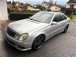 Silber Gebraucht 2002 Mercedes E500 Limousine | 5.200 €