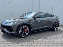 Grau Gebraucht 2023 Lamborghini Urus SUV | 239.000 €